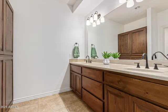 $1,079,999 | 36937 North Oakley Drive, San Tan Valley, AZ 85140