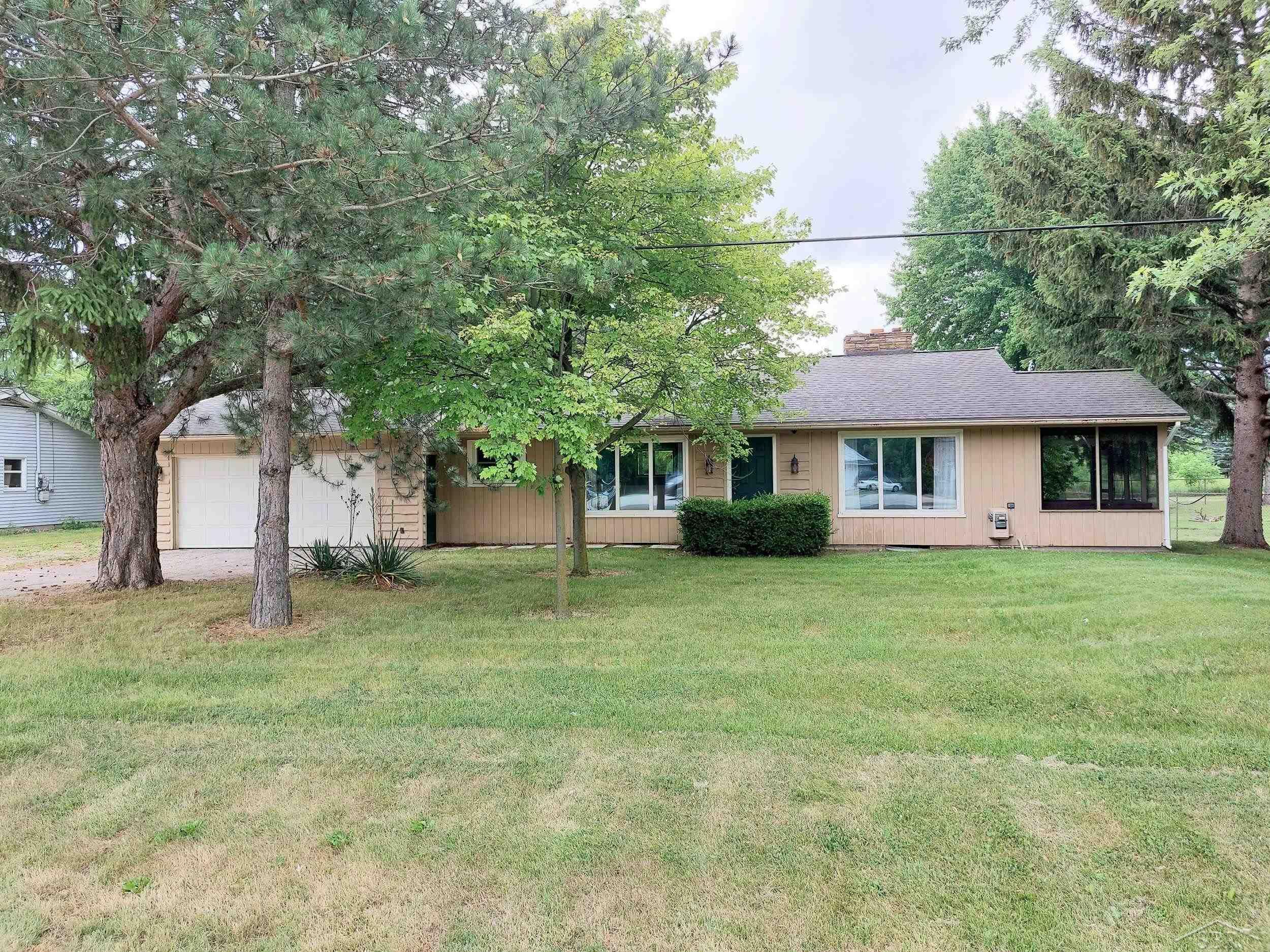 4300 Midland Road Saginaw, MI 48603 - Photo 1 of 18 50113519.JPG