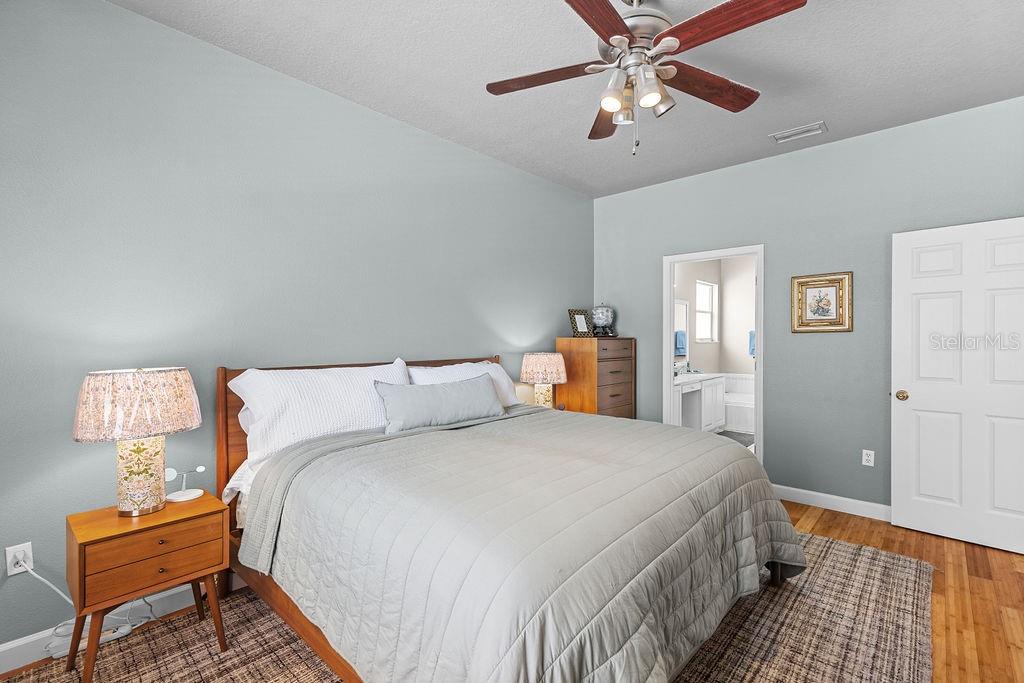 1708 Crossvine Court Trinity, FL 34655 - Photo 20 of 47
