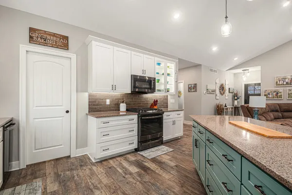 $689,900 | 21889 Hilltop Circle, Stanwood, MI 49346