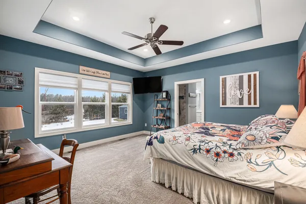 $689,900 | 21889 Hilltop Circle, Stanwood, MI 49346