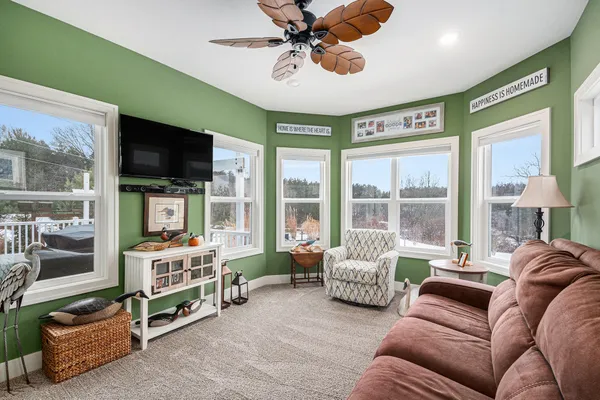 $689,900 | 21889 Hilltop Circle, Stanwood, MI 49346