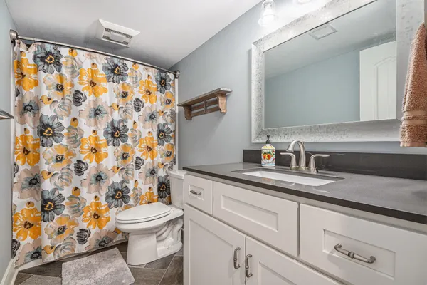 $689,900 | 21889 Hilltop Circle, Stanwood, MI 49346