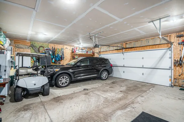 $689,900 | 21889 Hilltop Circle, Stanwood, MI 49346