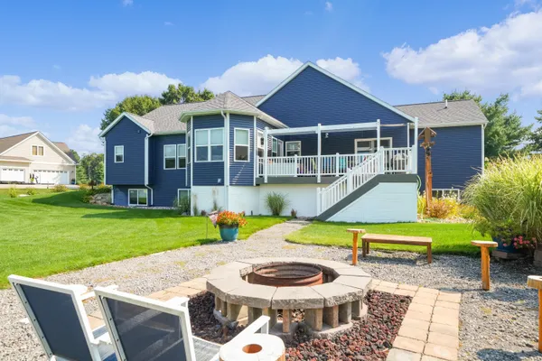 $689,900 | 21889 Hilltop Circle, Stanwood, MI 49346