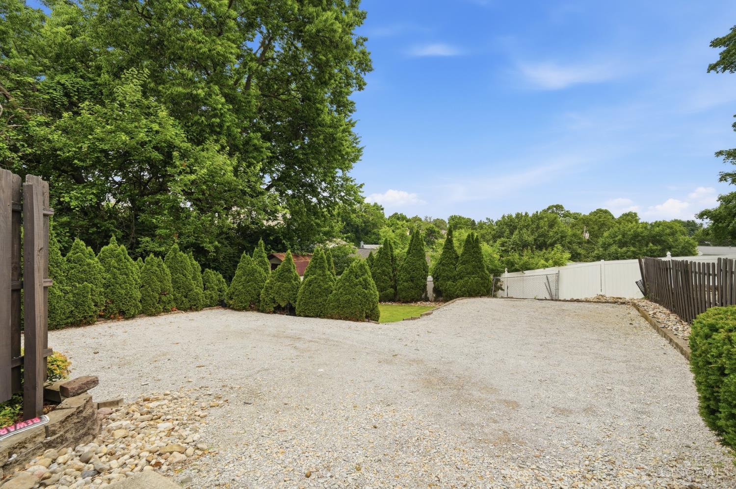 3380 North Bend Road Cincinnati, OH 45247 - Photo 23 of 38