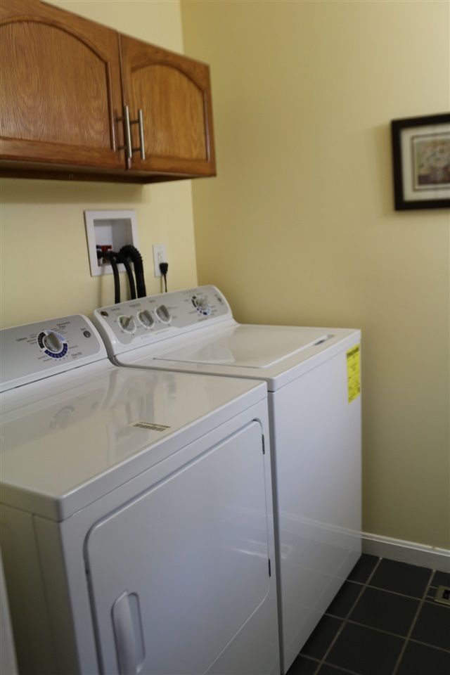 63 Winding Pond Road, Unit 63 Londonderry, NH 03053 - Photo 14 of 40