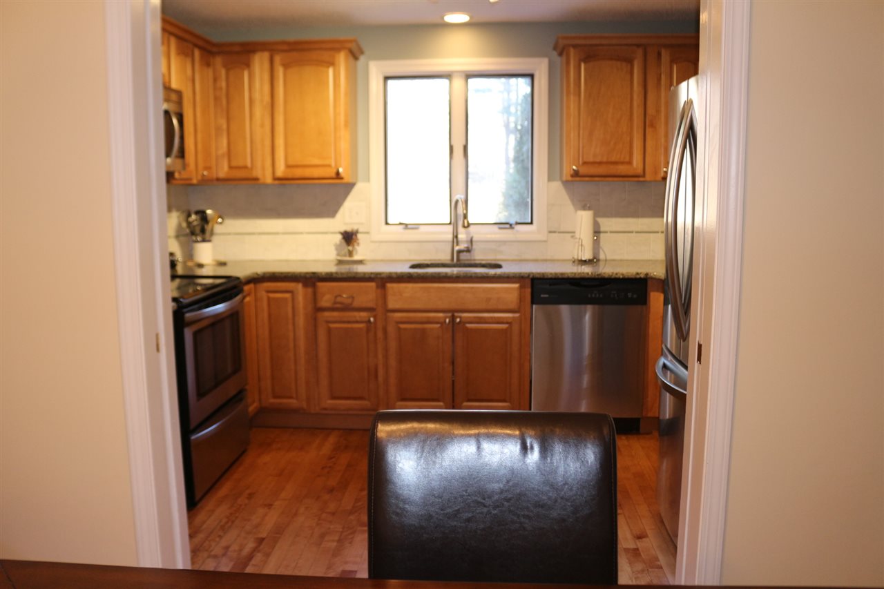 63 Winding Pond Road, Unit 63 Londonderry, NH 03053 - Photo 3 of 40