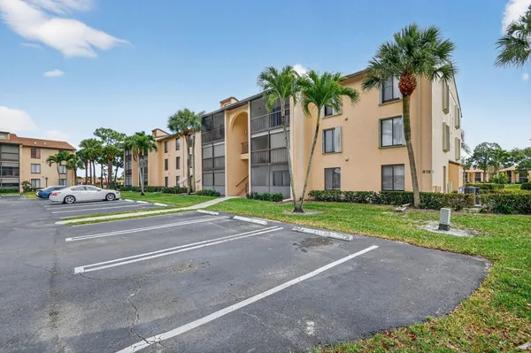 $1,800 | 812 Sky Pine Way, Unit D3, Greenacres, FL 33415