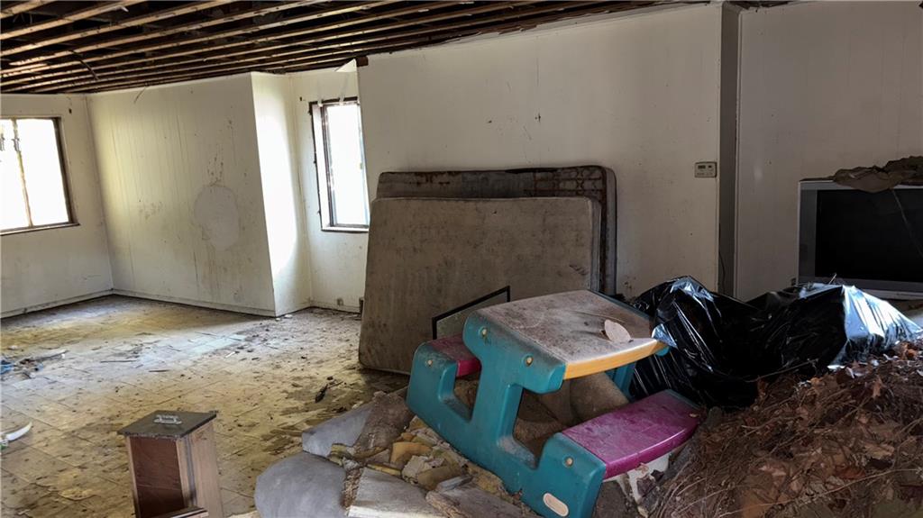 2014 Letsche Street Pittsburgh, PA 15214 - Photo 2 of 12 a living room with furniture