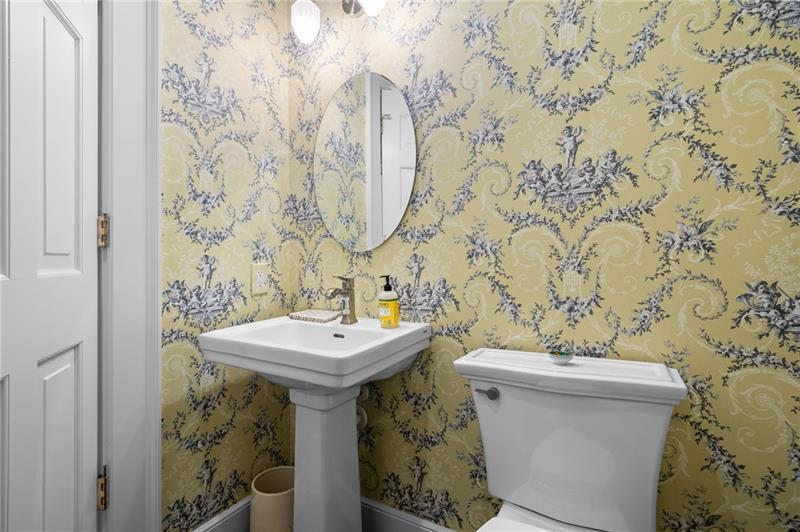 1105 Lullwater Road Northeast Atlanta, GA 30307 - Photo 18 of 28 Gallery Image 18