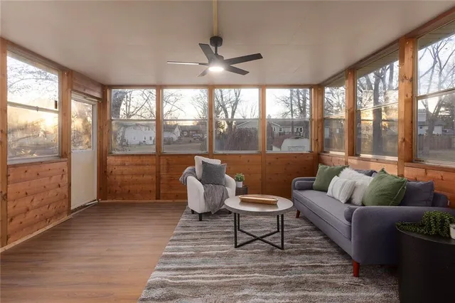 $320,000 | 308 17th Avenue North, Greenwood, MO 64034