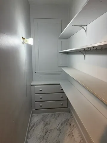 $1,250 | 4042 West Cermak Road, Unit 1, Chicago, IL 60623