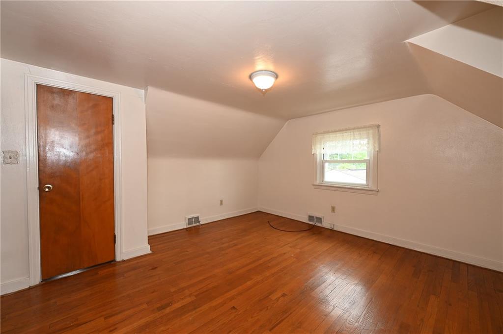 1129 Broughton Road Pittsburgh, PA 15236 - Photo 14 of 25 Gallery Image 14