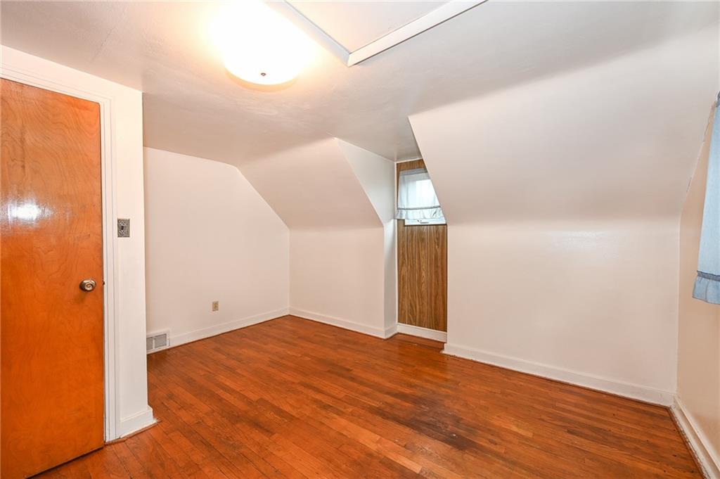 1129 Broughton Road Pittsburgh, PA 15236 - Photo 16 of 25 Gallery Image 16
