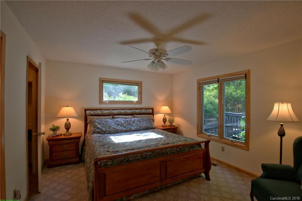 95 Island View Court Mill Spring, NC 28756 - Photo 14 of 28 Gallery Image 14