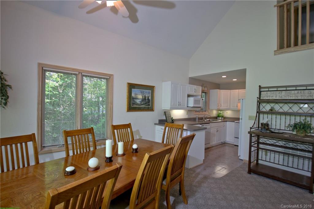 95 Island View Court Mill Spring, NC 28756 - Photo 10 of 28 Gallery Image 10