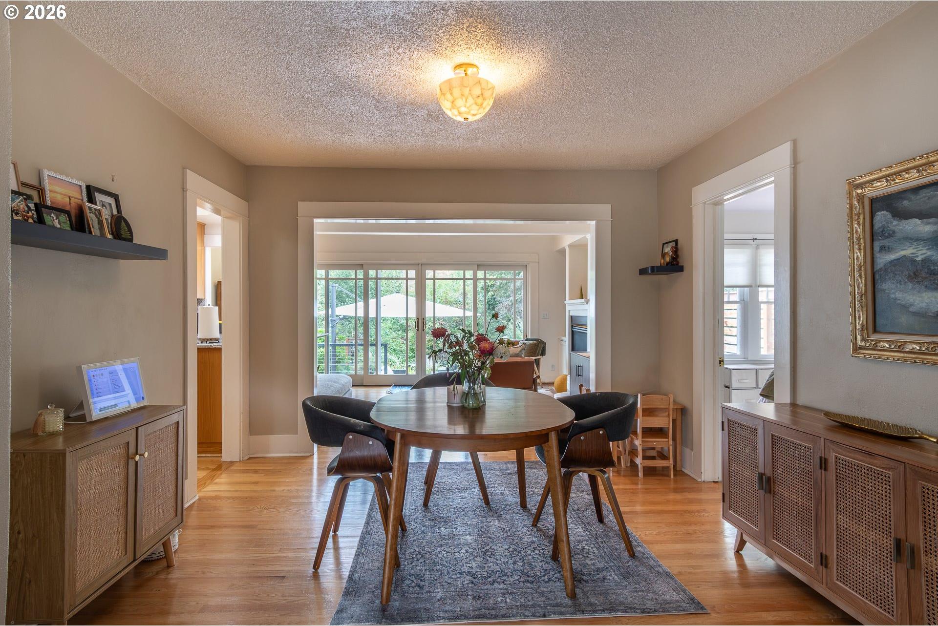 325 West Riverside Drive Roseburg, OR 97470 - Photo 7 of 48 Dining Room