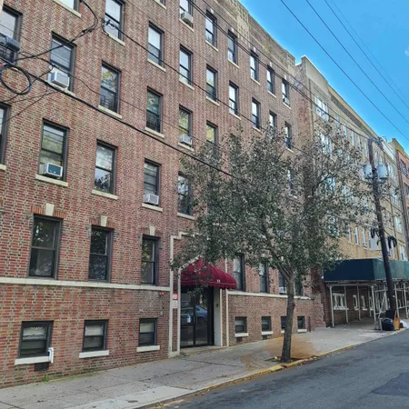 $1,990 | 321 79th Street, Unit 1, North Bergen, NJ 07047