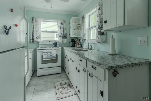 $325,000 | 18121 Howes Shore Road, Hounsfield, NY 13685