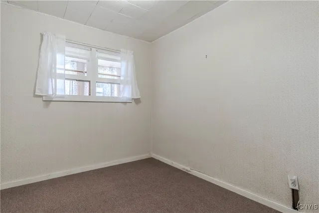 $325,000 | 18121 Howes Shore Road, Hounsfield, NY 13685