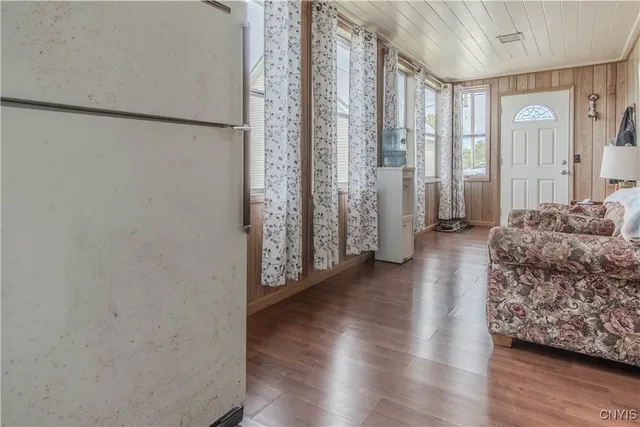 $325,000 | 18121 Howes Shore Road, Hounsfield, NY 13685