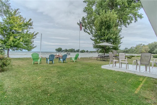 $325,000 | 18121 Howes Shore Road, Hounsfield, NY 13685