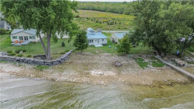 $325,000 | 18121 Howes Shore Road, Hounsfield, NY 13685