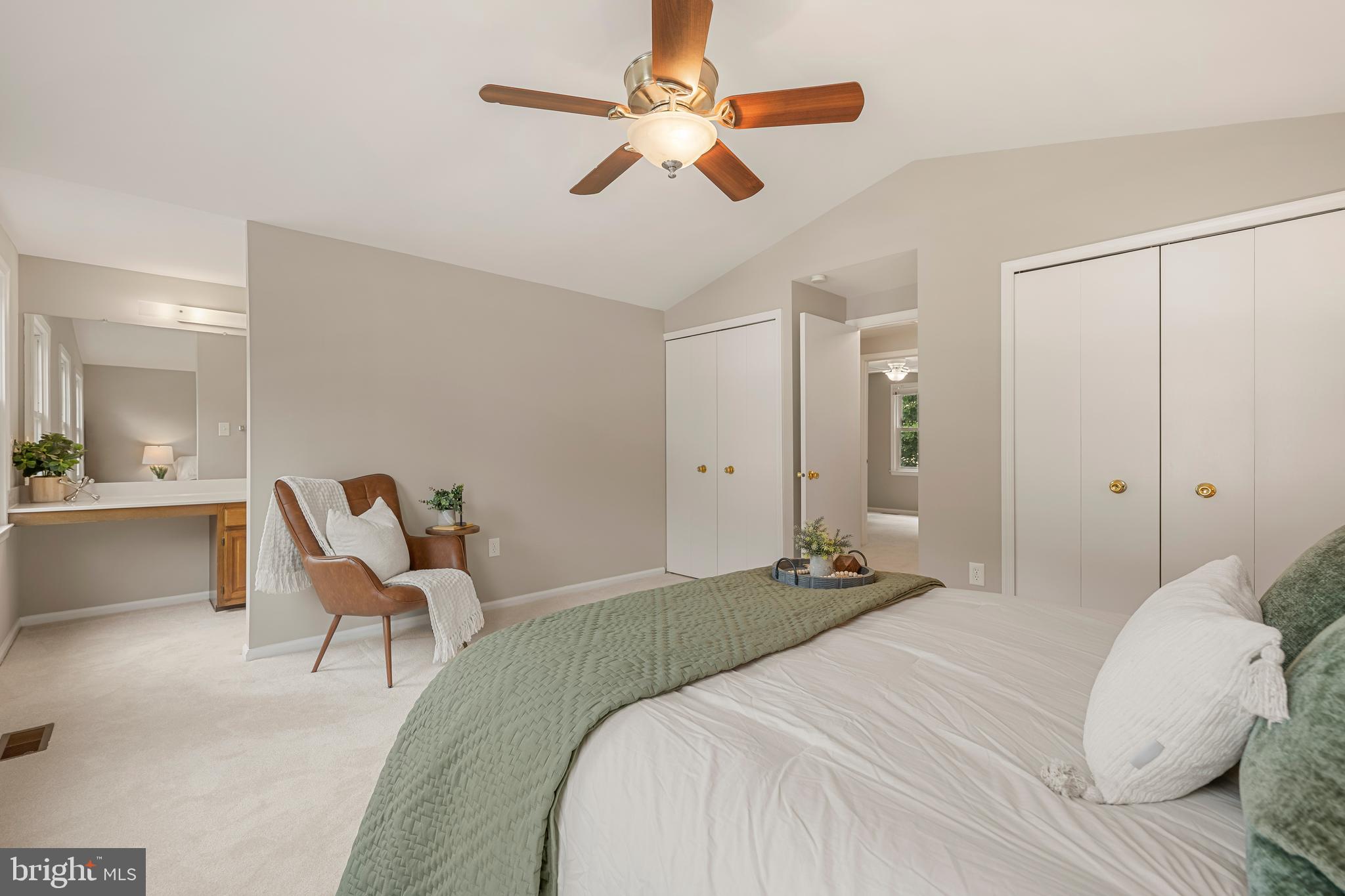 6552 Raftelis Road Burke, VA 22015 - Photo 27 of 54 Primary Bedroom Suite