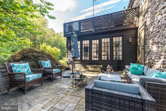 a building outdoor space with patio furniture