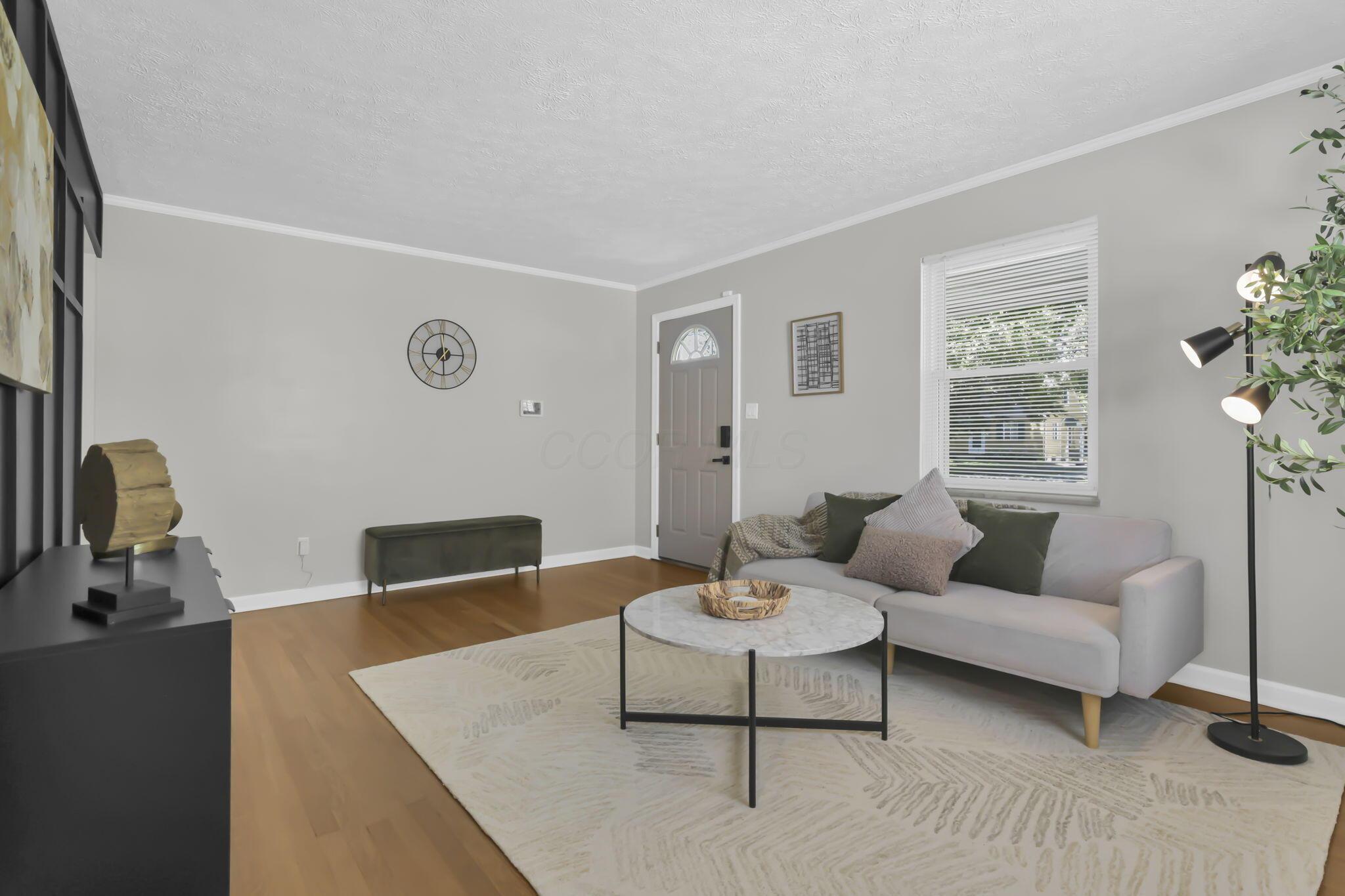 142 North Kellner Road Columbus, OH 43209 - Photo 13 of 62 Living Room