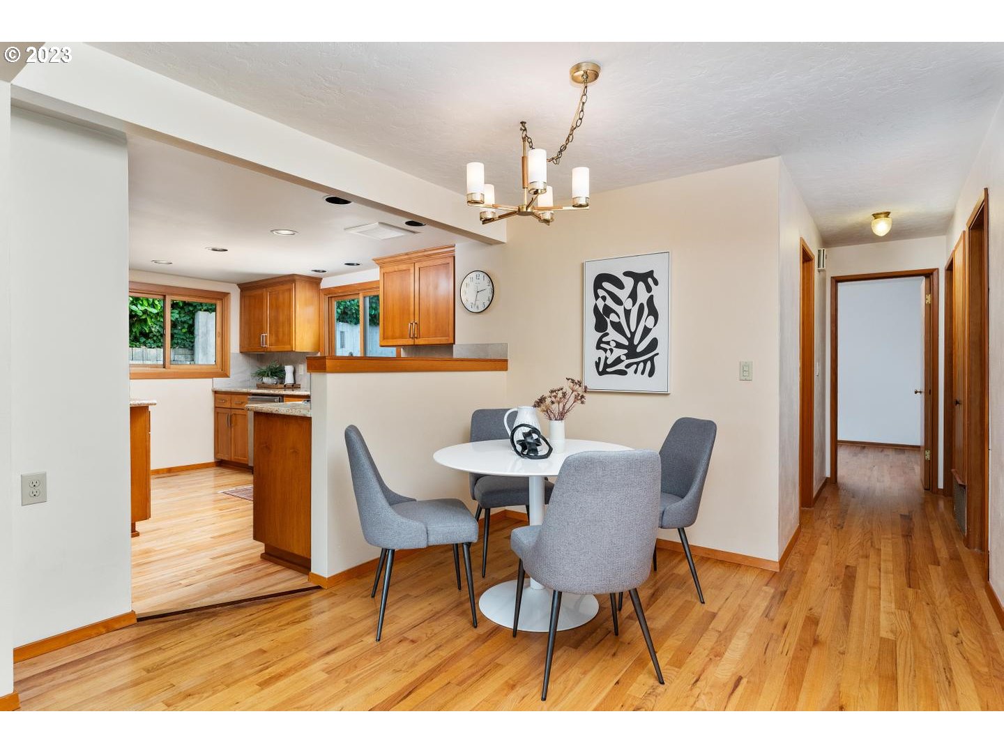201 Southwest Bancroft Street Portland, OR 97239 - Photo 13 of 44 Gallery Image 13