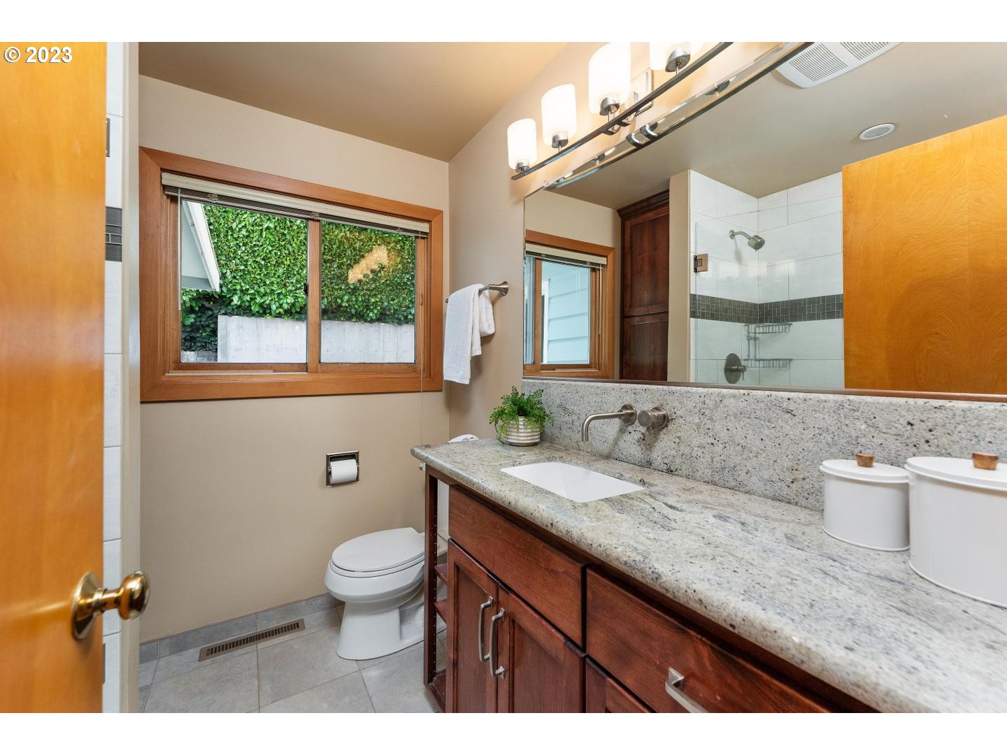 201 Southwest Bancroft Street Portland, OR 97239 - Photo 24 of 44 Gallery Image 24