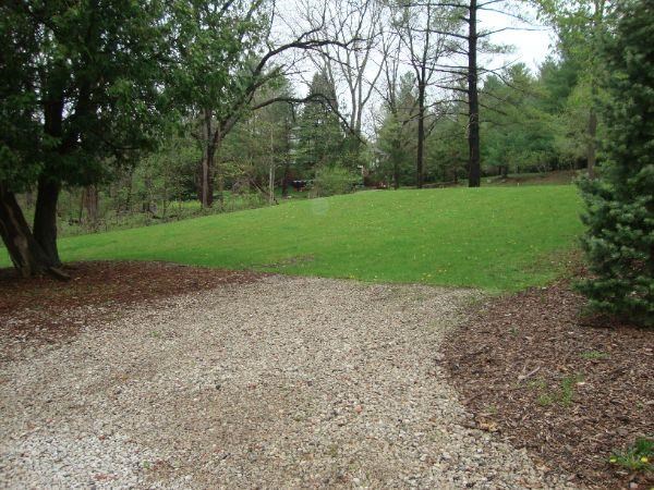 1145 Silver Bell Road Rochester, MI 48306 - Photo 29 of 30 31191562-28.JPG