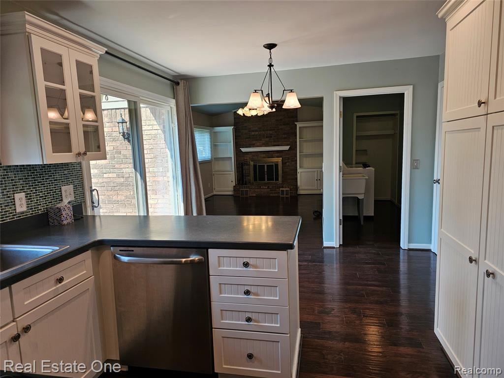 2070 Winchester Road Rochester Hills, MI 48307 - Photo 6 of 26 Gallery Image 6