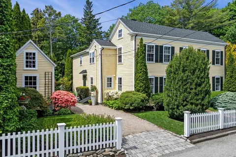 $1,795,000 | 27 Waldron Street, Marblehead, MA 01945
