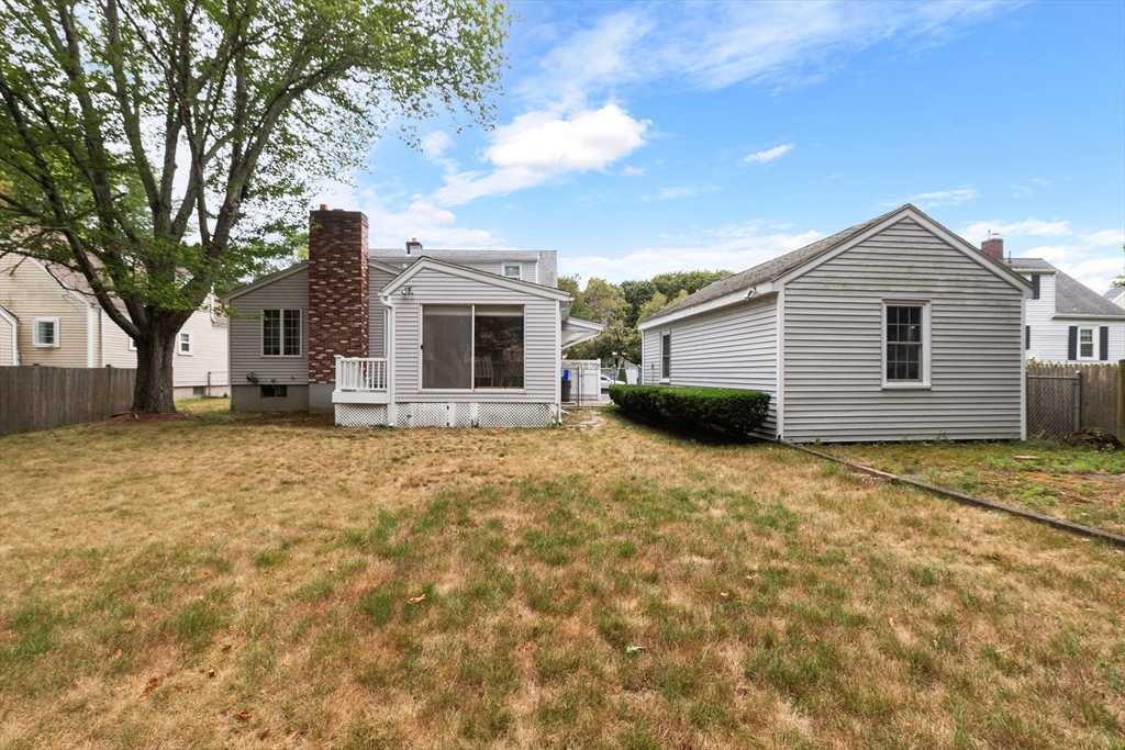 16 Breakheart Road Saugus, MA 01906 - Photo 5 of 40 Gallery Image 5