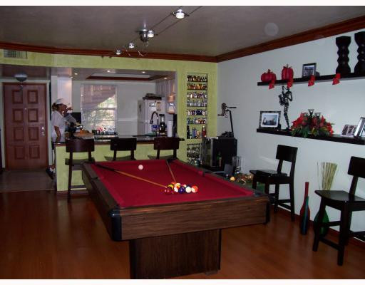 9210 Southwest 3rd Street, Unit 2020 Boca Raton, FL 33428 - Photo 8 of 13 Living Room