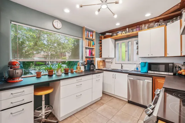 $156,000 | 4052 Buena Vista Street, Detroit, MI 48238