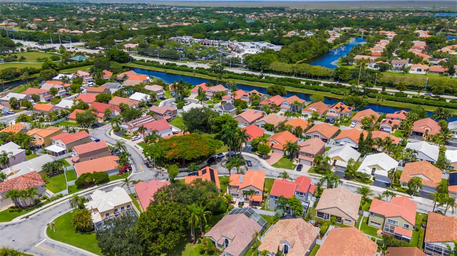 303 Bridgeton Road Weston, FL 33326 - Photo 47 of 49 Gallery Image 47