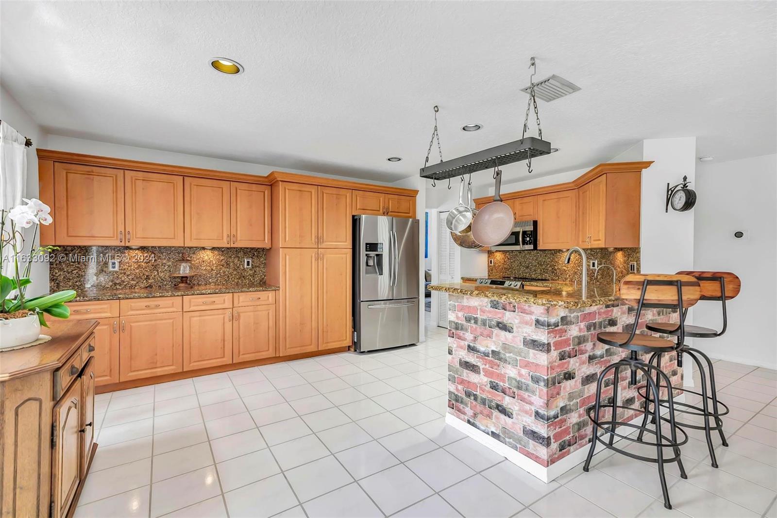 303 Bridgeton Road Weston, FL 33326 - Photo 8 of 49 Gallery Image 8