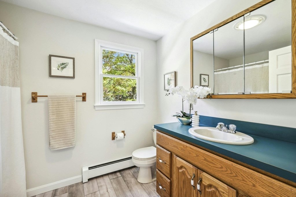 15 Rollingwoods Road Hubbardston, MA 01452 - Photo 10 of 42 Gallery Image 10