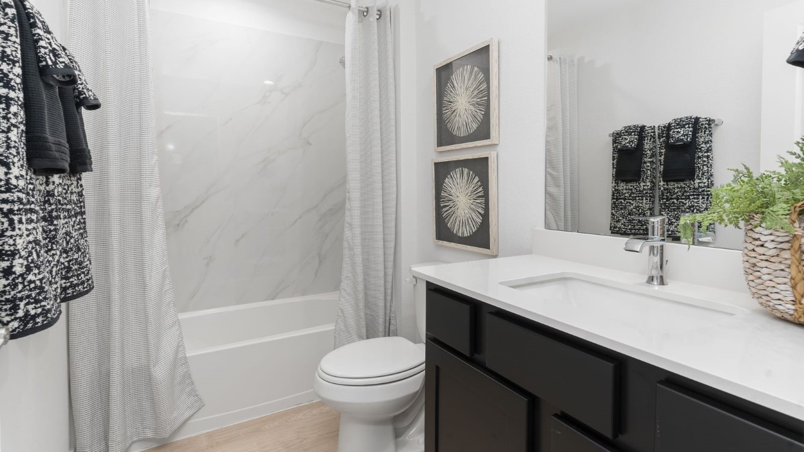 6010 Cherry Mdws Street Rosenberg, TX 77469 - Photo 25 of 36 *Images and 3D tour are for illustration only and options may vary from home as built.