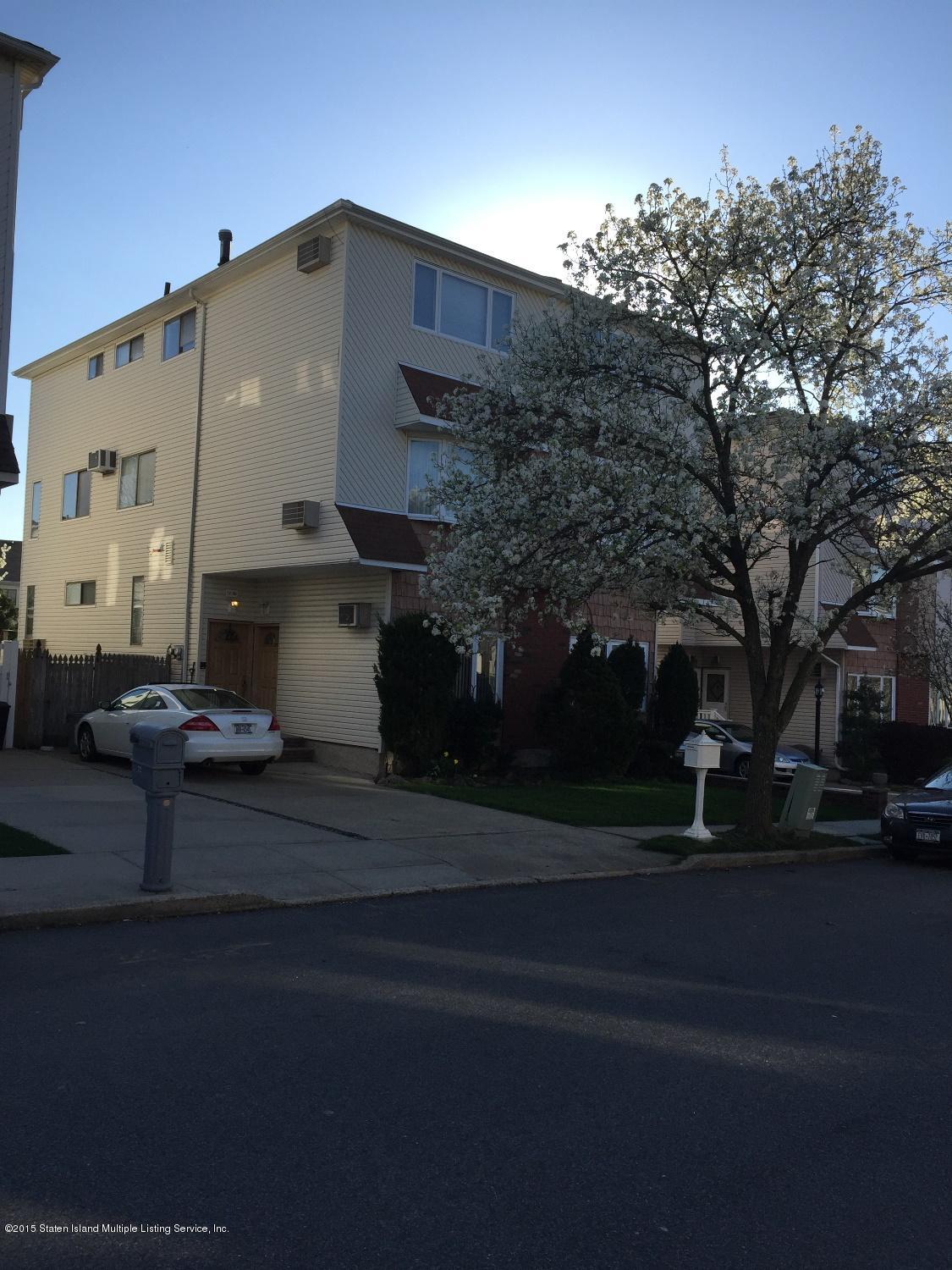 76 Green Valley Road Staten Island, NY 10312 - Photo 2 of 22 IMG_0431
