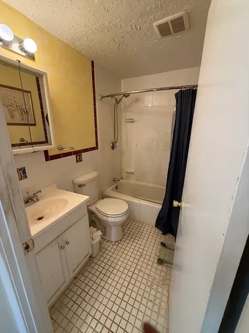 $220,000 | 4 Hazelwood Avenue, Unit 12, Dracut, MA 01826