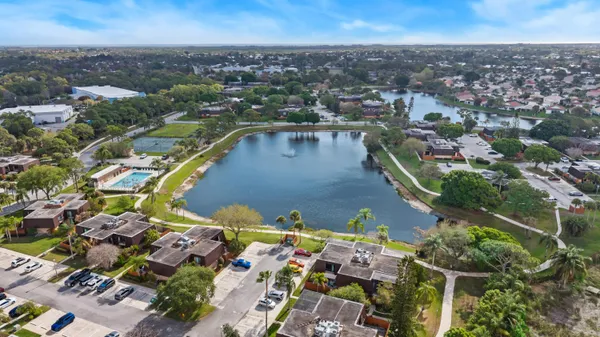 $260,000 | 5720 Southeast Windsong Lane, Unit 326, Stuart, FL 34997