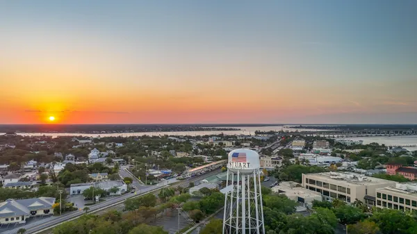 $260,000 | 5720 Southeast Windsong Lane, Unit 326, Stuart, FL 34997