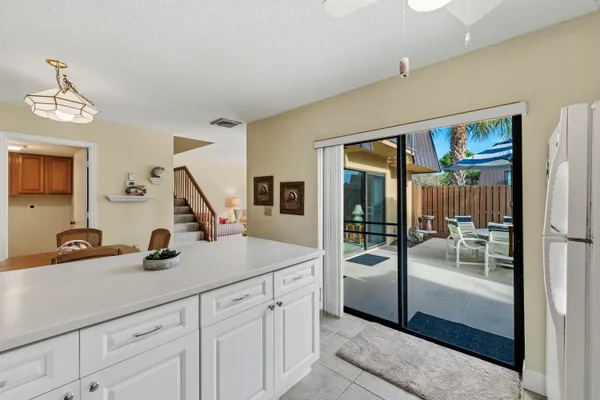 $260,000 | 5720 Southeast Windsong Lane, Unit 326, Stuart, FL 34997