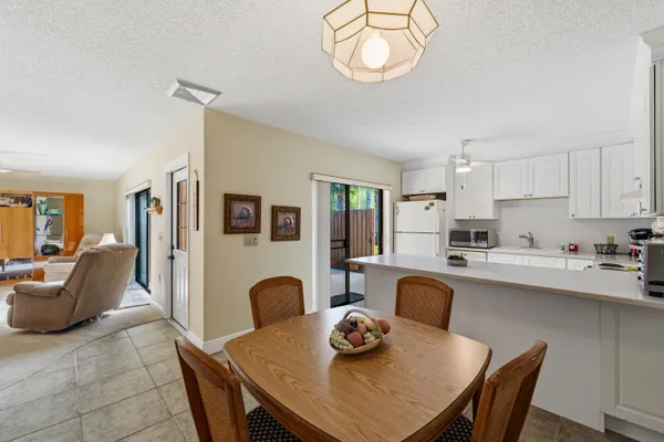 $260,000 | 5720 Southeast Windsong Lane, Unit 326, Stuart, FL 34997