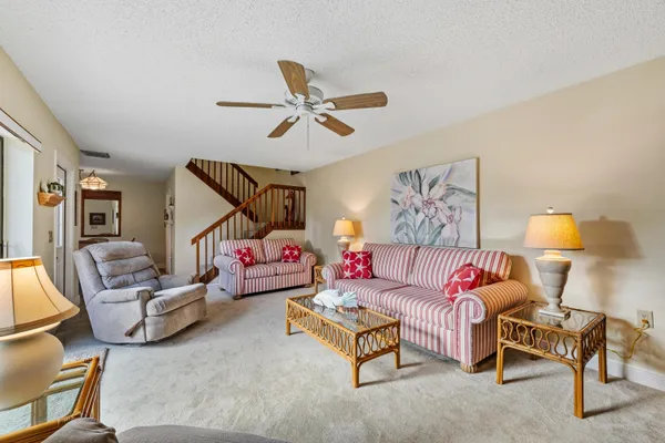$260,000 | 5720 Southeast Windsong Lane, Unit 326, Stuart, FL 34997